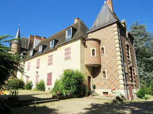 LE CHATEAU DE MIREBEAU